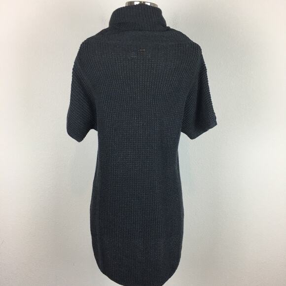 Ugg Gray Short Sleeve Turtleneck Sweater Small - Picture 8 of 8